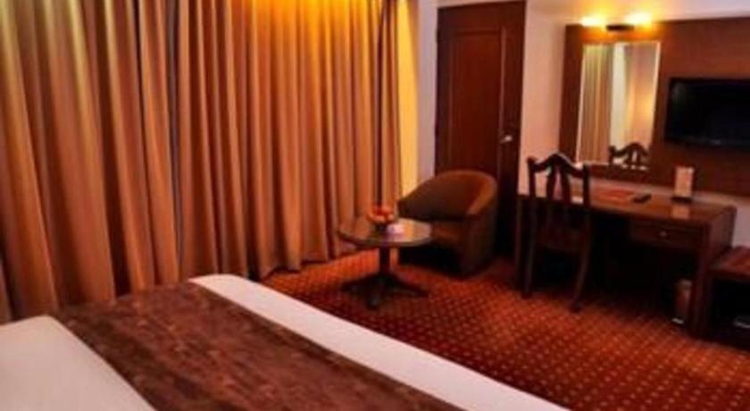 Kartika Chandra Hotel Jakarta Exterior foto